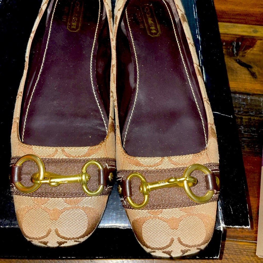 Coach Flats Size 11